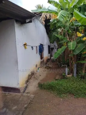 Land in Kadawatha Kokiskade Junction Plot 01