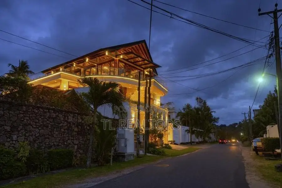 Luxury Architect-Designed House for Sale – Battaramulla