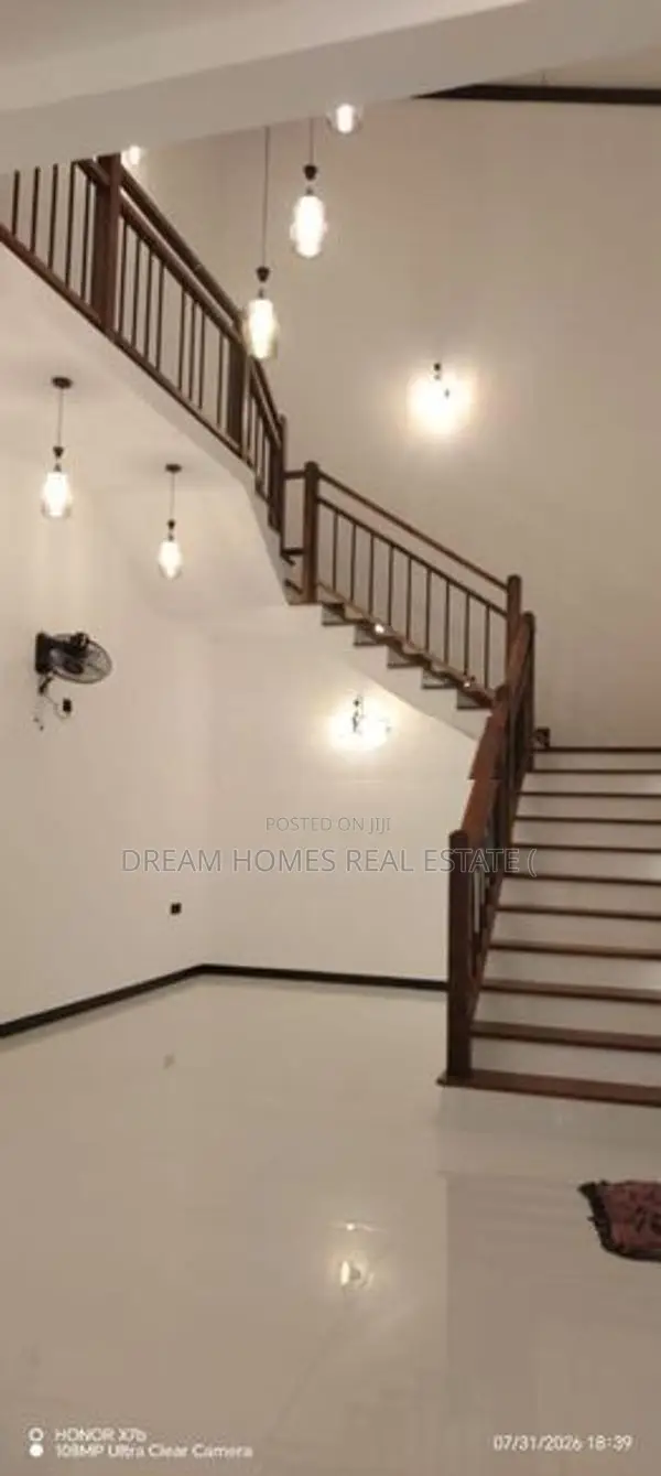 4-Bedroom Modern House for Sale – Athurugiriya