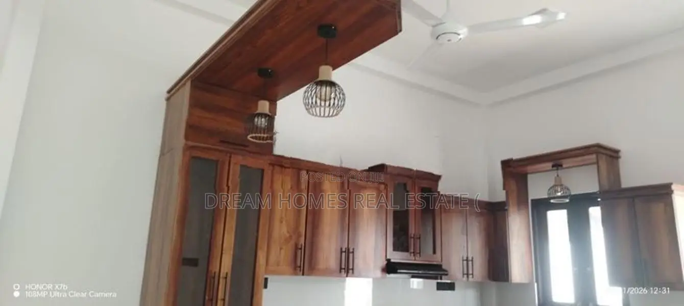 4-Bedroom Modern House for Sale – Athurugiriya