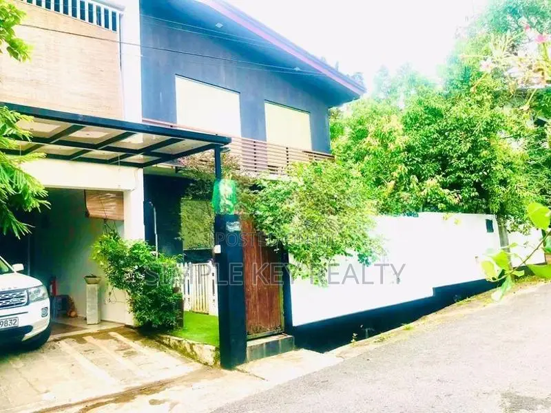 Kottawa Valuable Modern Two Story House for Sale