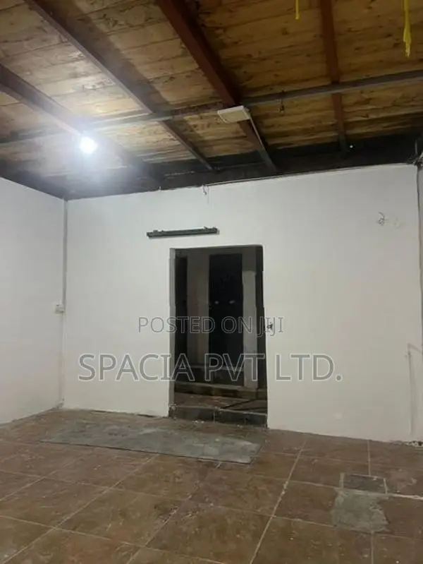 Shop/Warehouse for rent in Union Place, Colombo-02