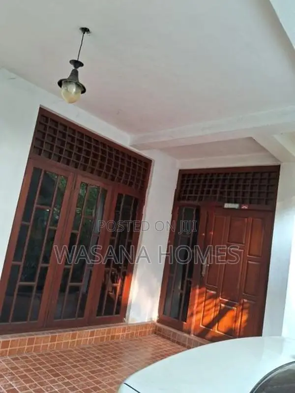 Super House for Sale Borelesgamuwa Town