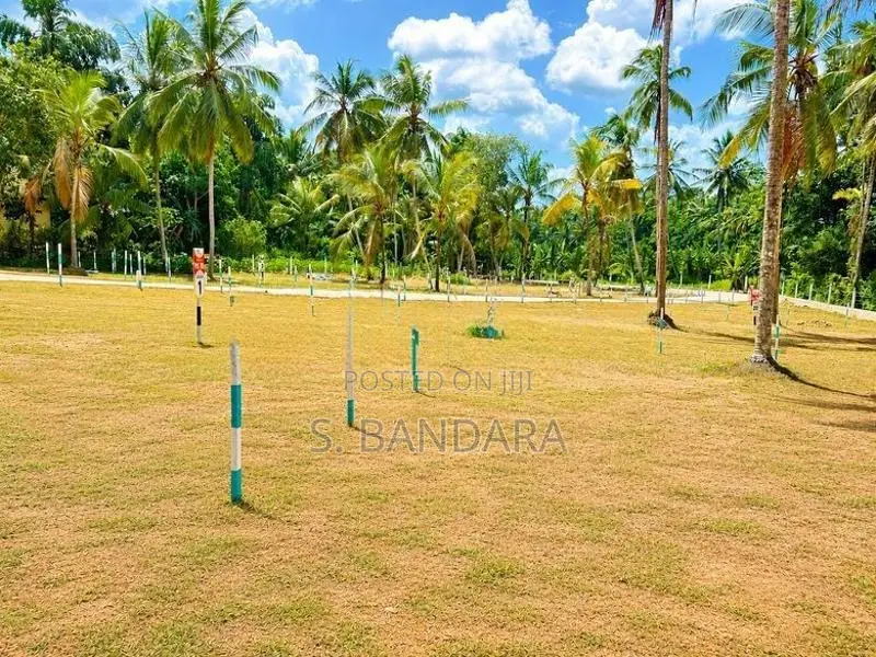 Residential Land for Sale in Walgammulla M08