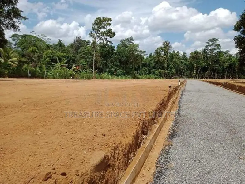 Land for sale at Handapangoda