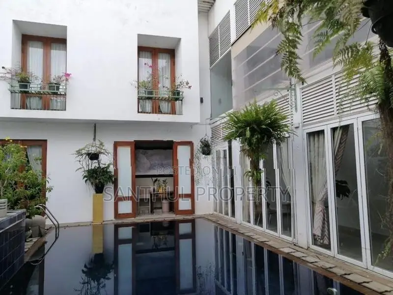 Luxury House for Sale in Mount Lavinia – Temples Road