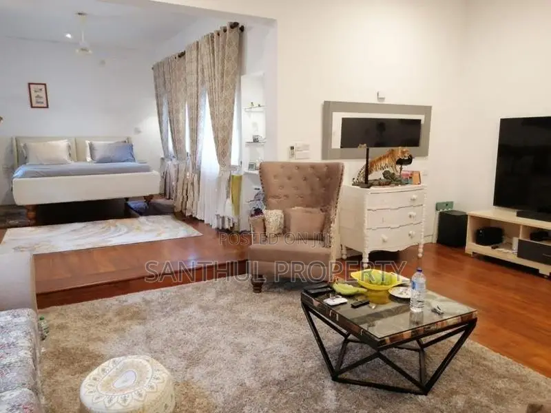 Luxury House for Sale in Mount Lavinia – Temples Road