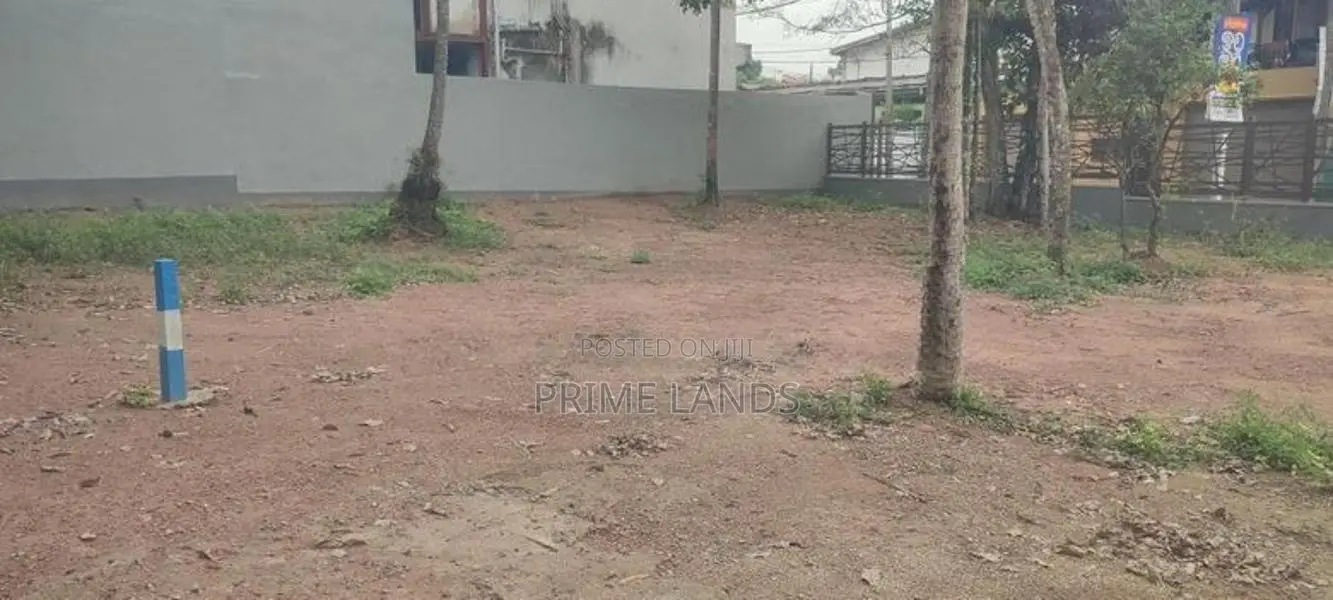 Land for Sale in Thalahena , Close to Bus Road