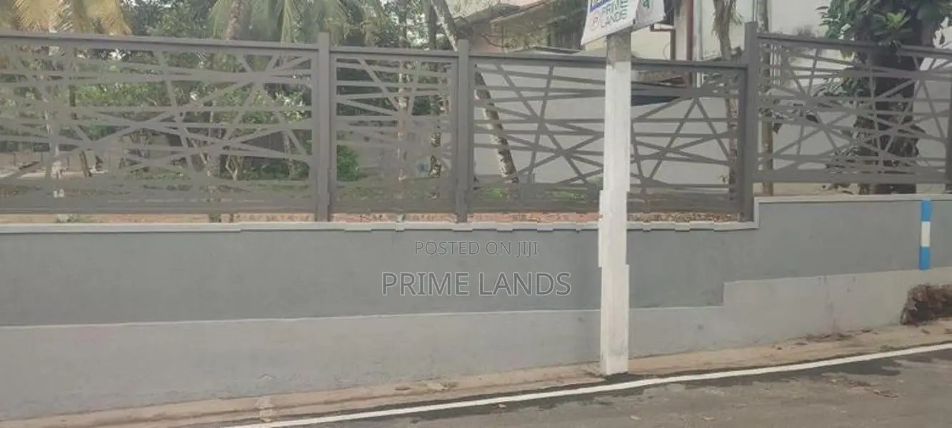 Land for Sale in Thalahena , Close to Bus Road