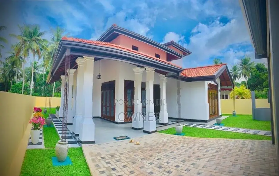 Brand New House for Sale at Gampaha, Udugampola