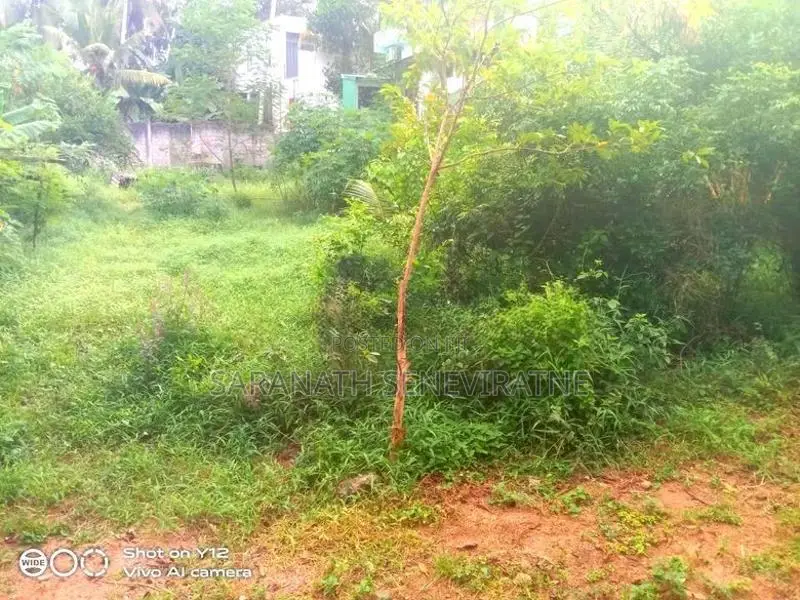 Land for sale Makumbura Hiripitiya Road