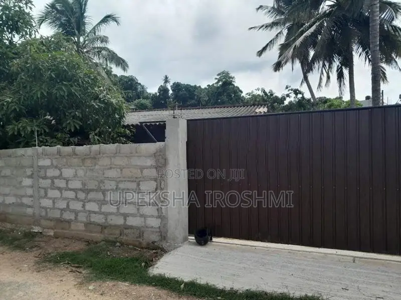 Room for Rent Boys in Galle