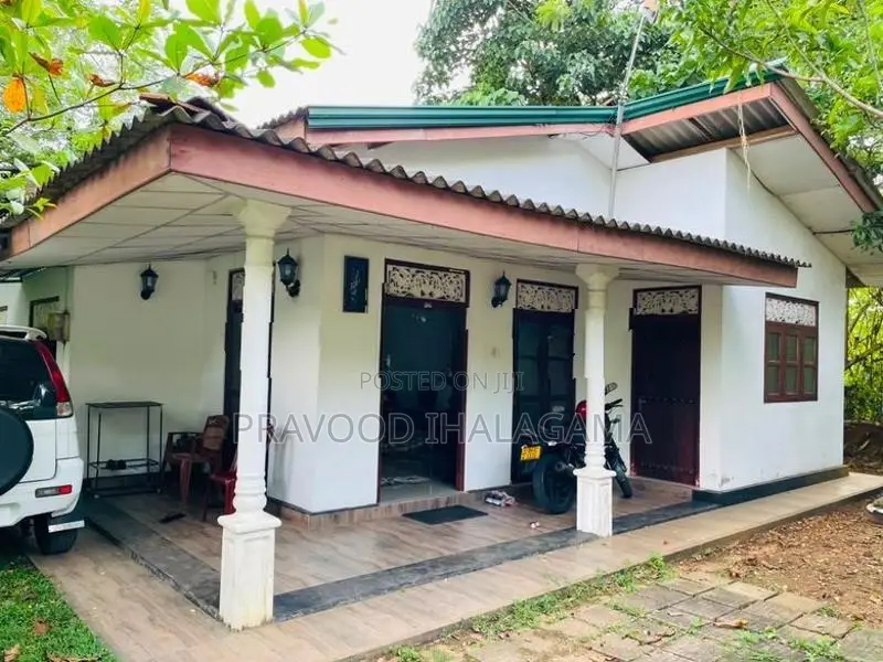 නිවසක් විකිණීමට පාදුක්ක