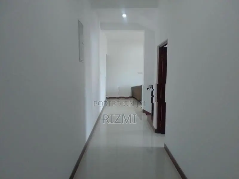 fully furnished 5BR 3 storey modern house for rent in dehiwala kawdana