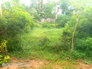 Land for sale Makumbura Hiripitiya Road