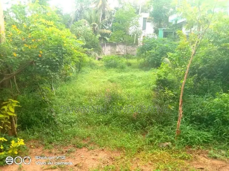 Land for sale Makumbura Hiripitiya Road