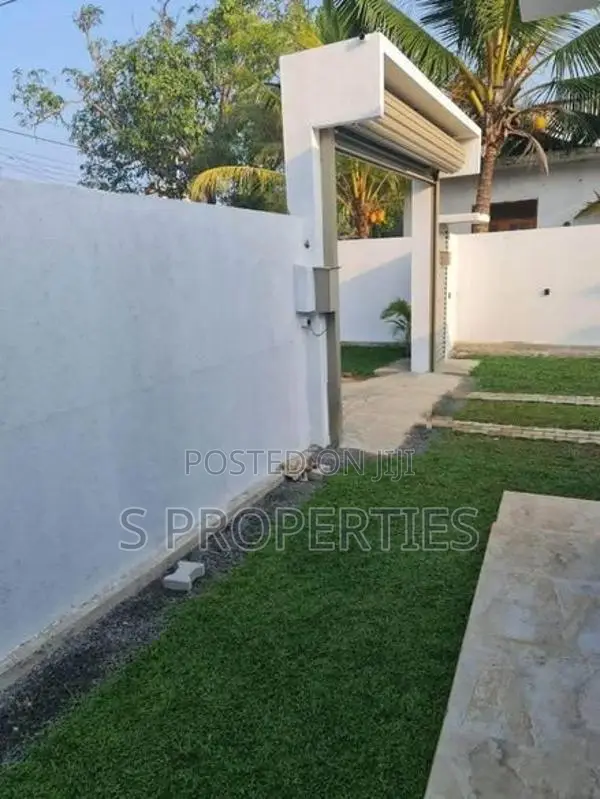 Single storied house for sale in Rathmalana