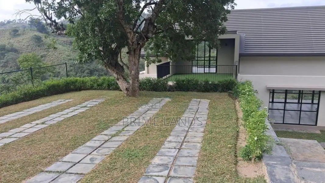 Scottish Luxury Villas for Sale in Kandy Digana
