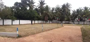 සුපිරි බිම්කොටසක් අනුරාධපුර නව නගරයෙන්