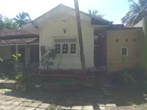 Well-Maintained 3-Bedroom House for Sale – Minuwangoda