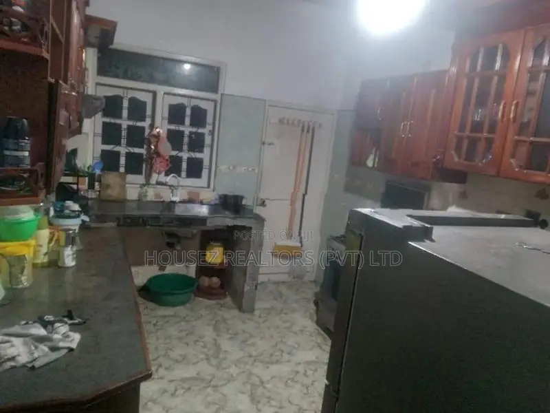Well-Maintained 3-Bedroom House for Sale – Minuwangoda