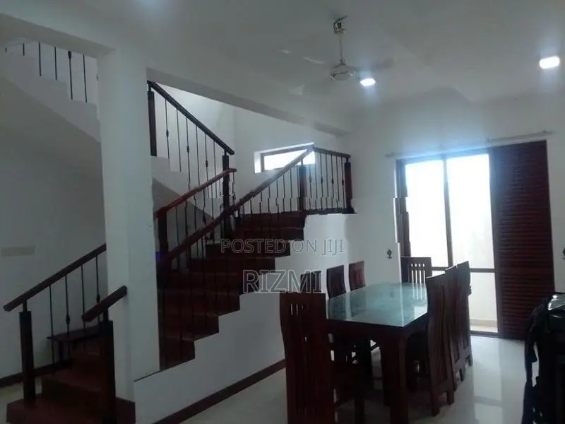 fully furnished 5BR 3 storey modern house for rent in dehiwala kawdana