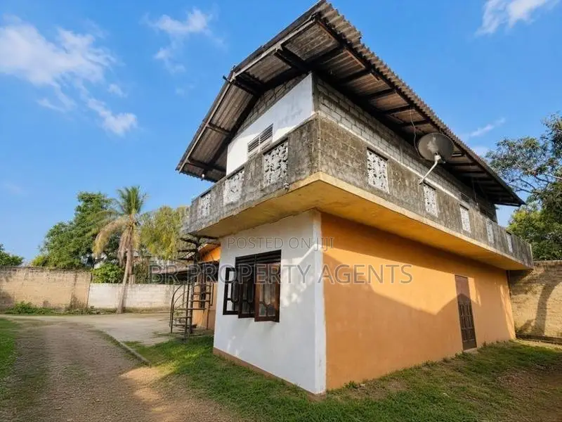 Two Story House for Sale in Wellampitiya