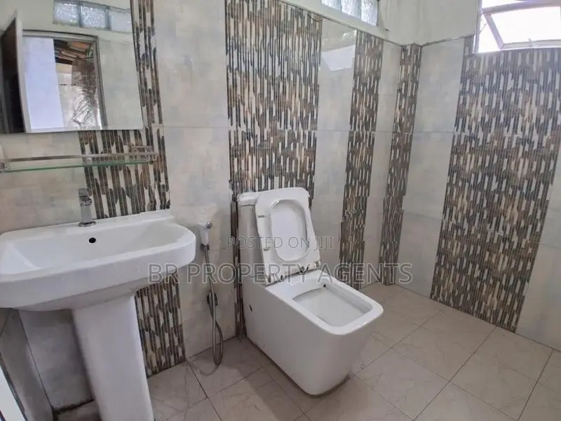 Two Story House for Sale in Wellampitiya