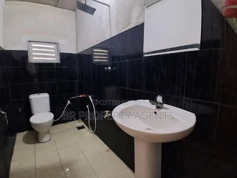 Two Story House for Sale in Wellampitiya