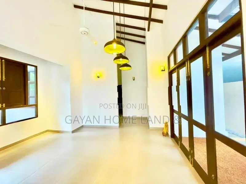 Modern Architecture Design Single Storey House in Kahathuduwa