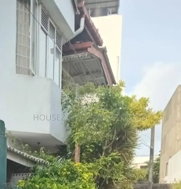 5-Bedroom House for Sale – Mount Lavinia