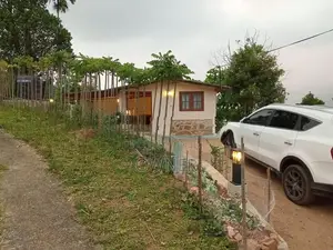 260 Perches of Land with House for Sale in Doluwe, Kandy