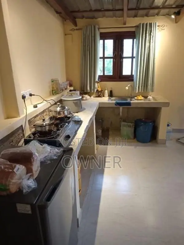 260 Perches of Land with House for Sale in Doluwe, Kandy