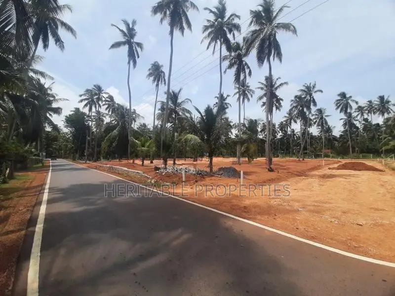 Land for Sale in Marawila