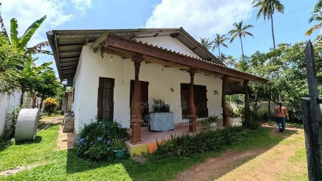 House for sale in Gampaha