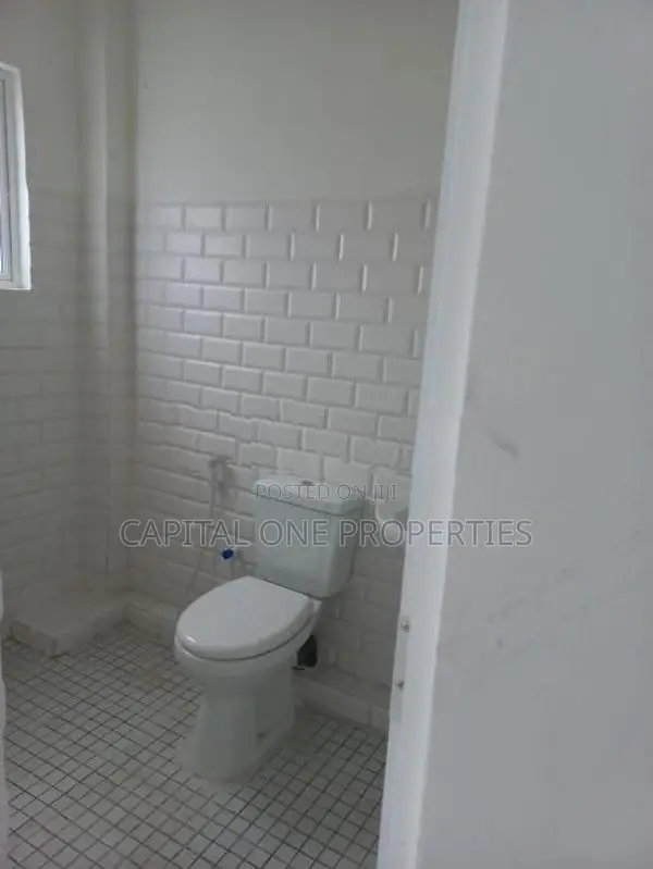 OFFICE/STORAGE SPACE FOR RENT IN GOTHAMI RD, RAJAGIRIYA - 1061U