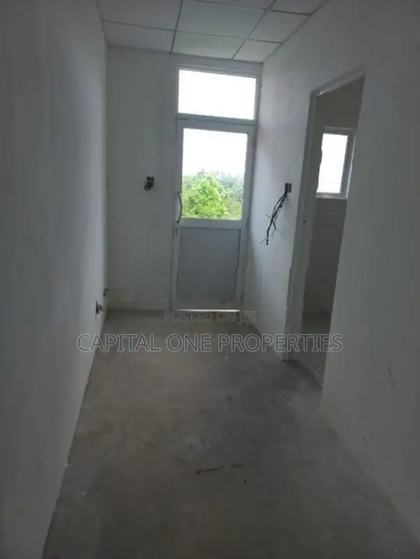OFFICE/STORAGE SPACE FOR RENT IN GOTHAMI RD, RAJAGIRIYA - 1061U