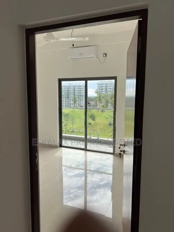Canterbury Golf Lexus Apartment For Sale in Piliyandala - EA944