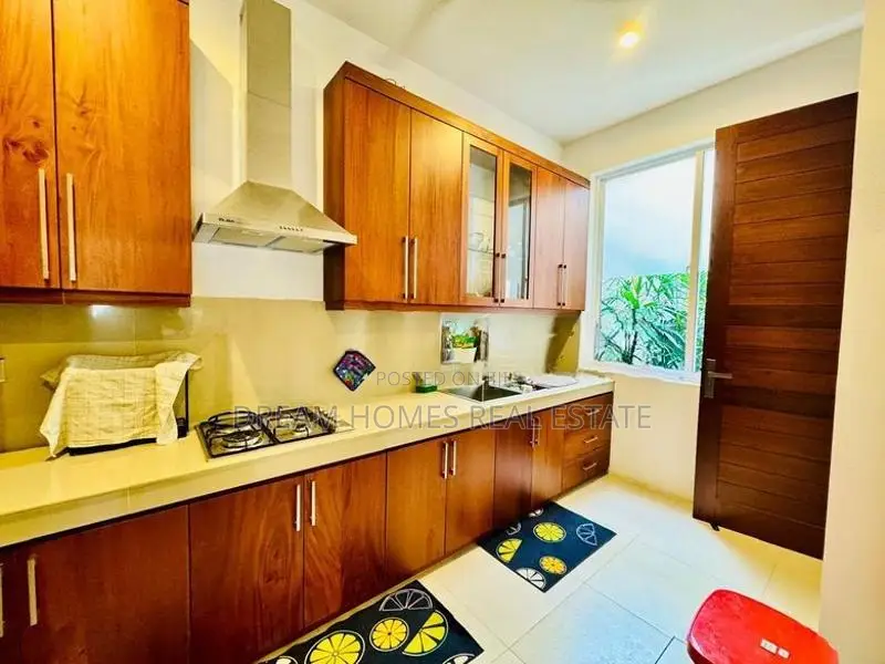 5 Bedroom Brand New Luxury House – Pelawatta, Battaramulla