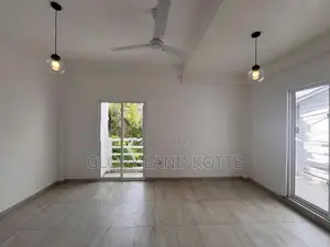 3 Storey House for Rent in Mirihana