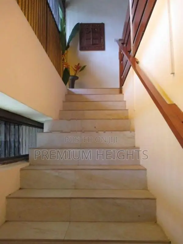4BR Furnished House for Rent in Colombo 05