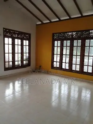 01st Floor Upstairs House for Rent at Erawwala