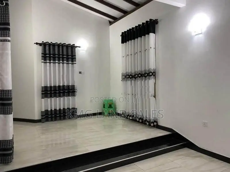 Single storey House for Sale in Pahala Bomiriya, Kaduwela