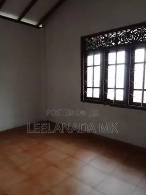 01st Floor Upstairs House for Rent at Erawwala
