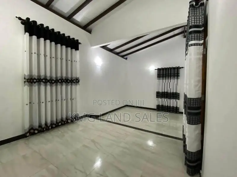 Single storey House for Sale in Pahala Bomiriya, Kaduwela