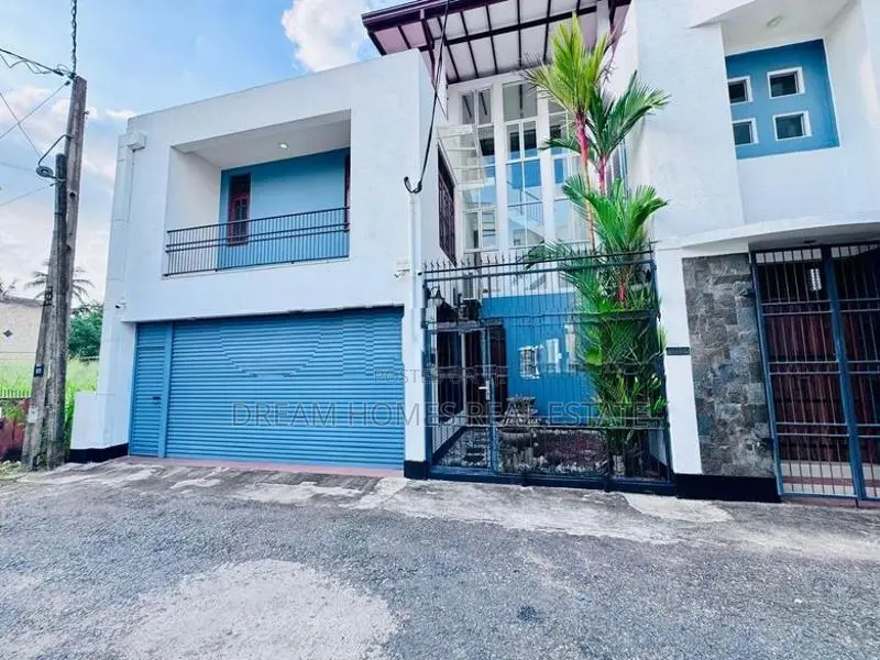 Newly Renovated Modern 3-Storey House for Sale – Papiliyana