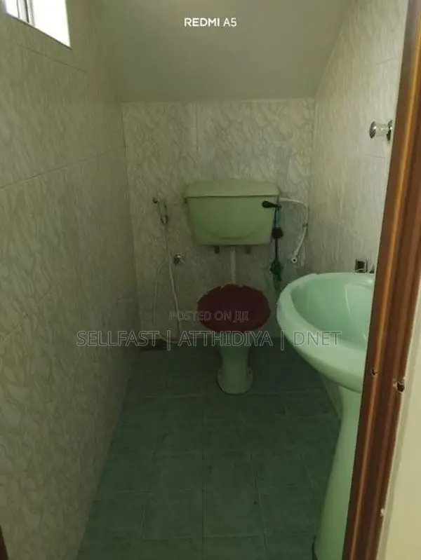 Room For Rent Mount Lavinia (Girls Only)