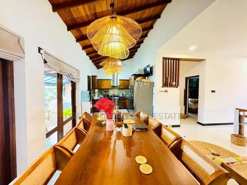 Luxury 4-Bedroom House with Pool for Sale – Kotte