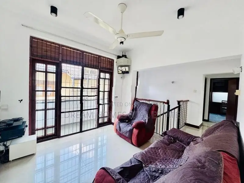 Newly Renovated Modern 3-Storey House for Sale – Papiliyana