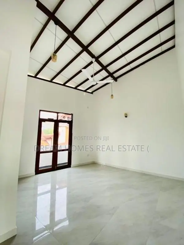 Brand New Luxury 4-Bedroom House for Sale in Athurugiriya